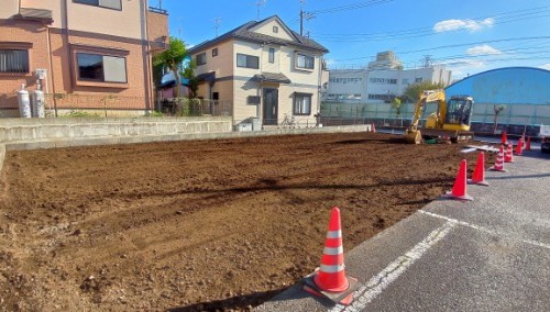 東京都　武蔵村山市　アスファルト撤去処分　ブロックフェンス新設工事