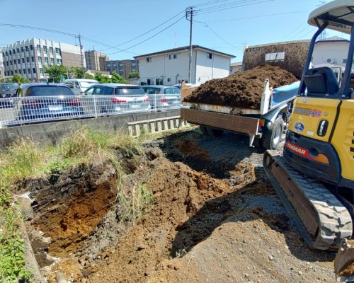 昭島市　駐車場フェンス撤去工事